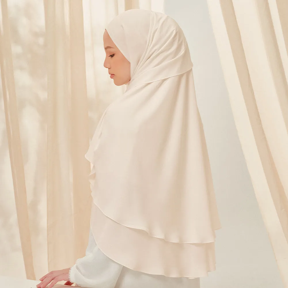 Hayaa Khimar in Off White