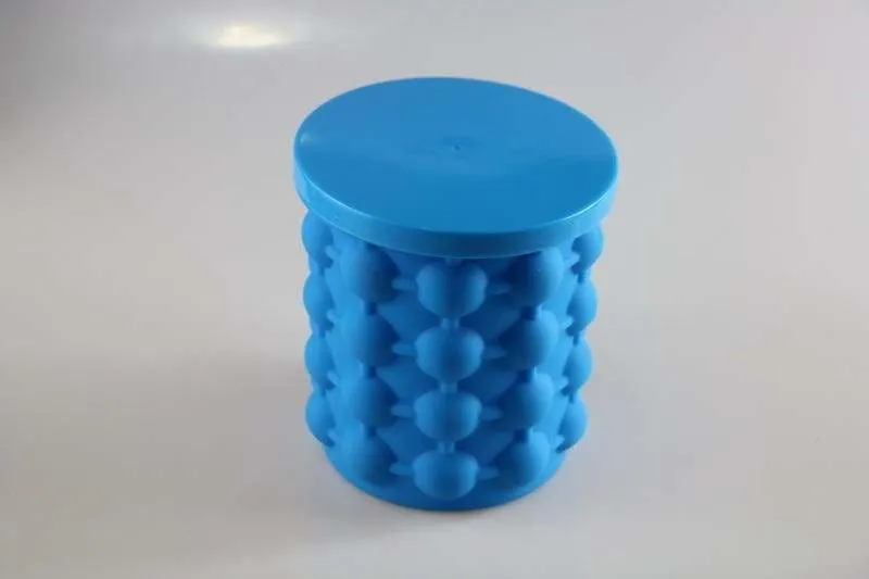 Magic Ice Cube Maker